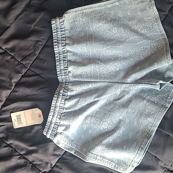 Levi's Girl Knit Shorts, Large, Blue - Picture 4 of 6